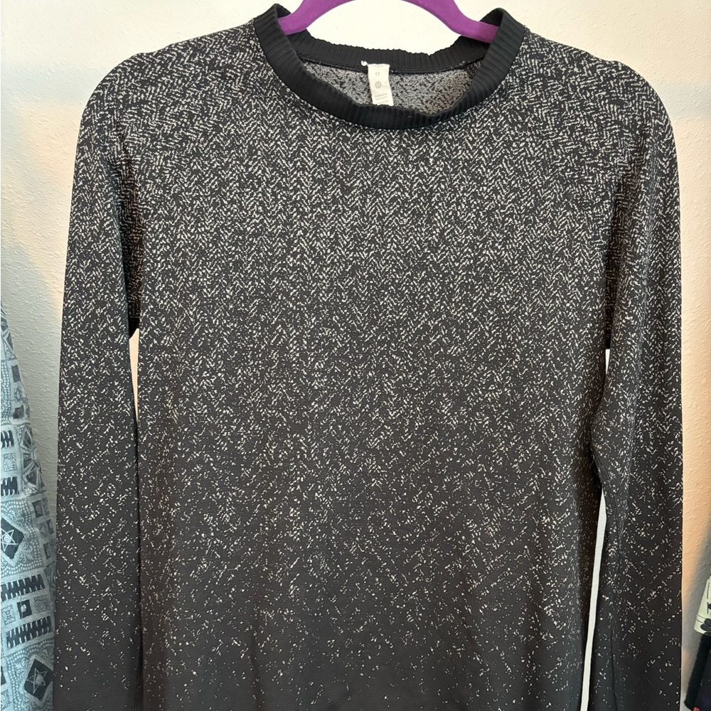 Lululemon Black and Grey Herringbone Fade Crew Neck Long Sleeve Top